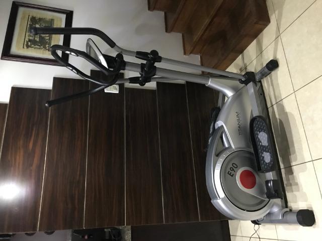 Elíptico Titanium E90 - eletrônico