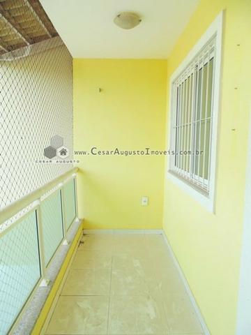 Excelente casa duplex solta com 03 suítes na Lagoa Redonda - Foto 17