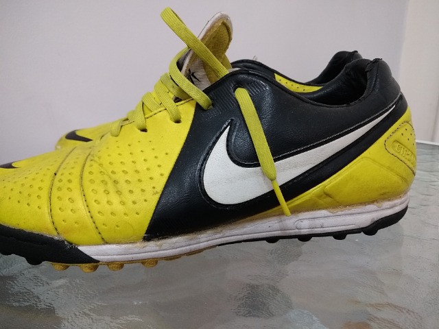 tenis nike futebol society