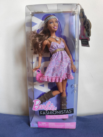 barbie fashionista morena