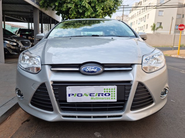 FORD FOCUS HATCH SE PLUS 1.6 FLEX MANUAL 2014