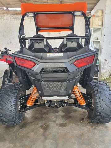UTV POLARIS RZR 900