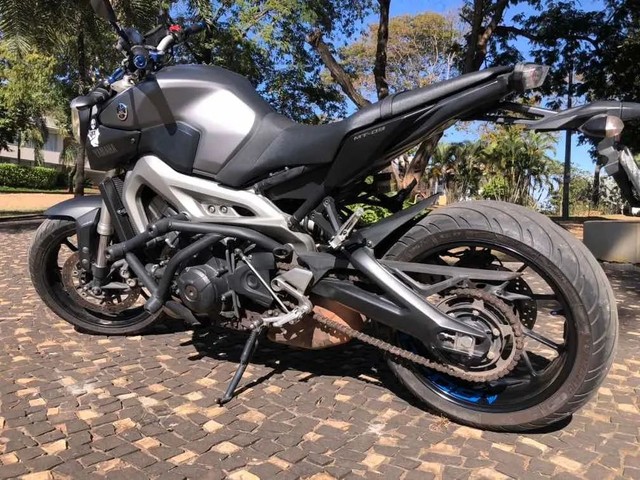 YAMAHA MT 09