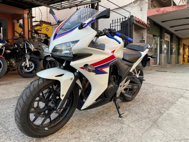 HONDA CBR 500F BRANCA COM PENAS 47KM RODADOS