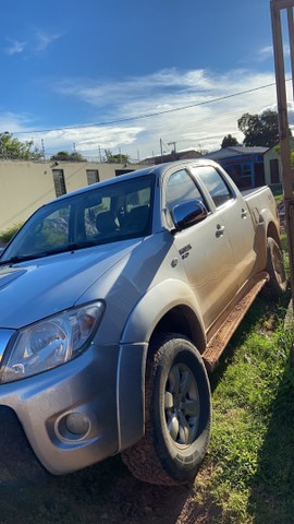 HILUX 2010/11 MANUAL