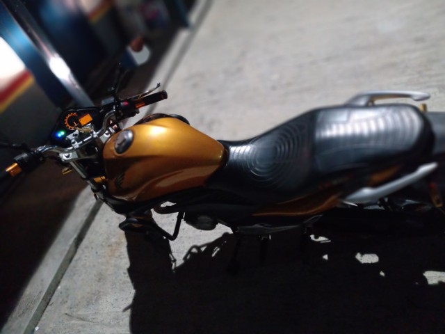 CB 300