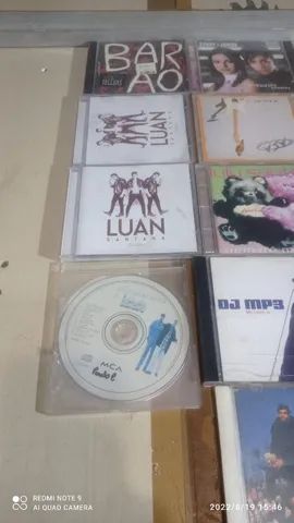 CDs de diversos títulos 