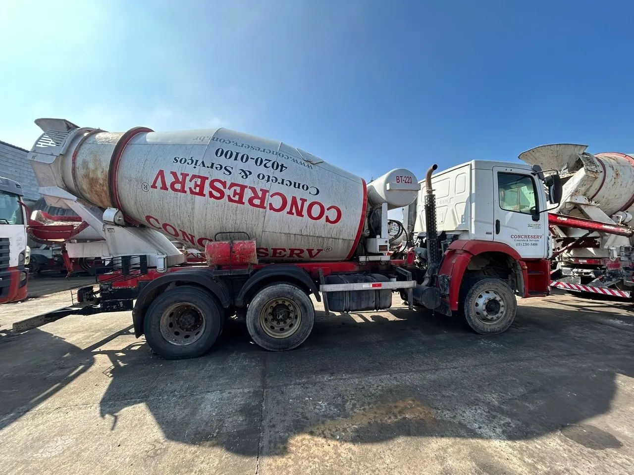 Caminhão betoneira VW 26.280 ano 2014/14 / Balão 8M Liebherr - Foto 3