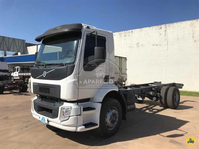 Volvo VM 220 2014/2015
