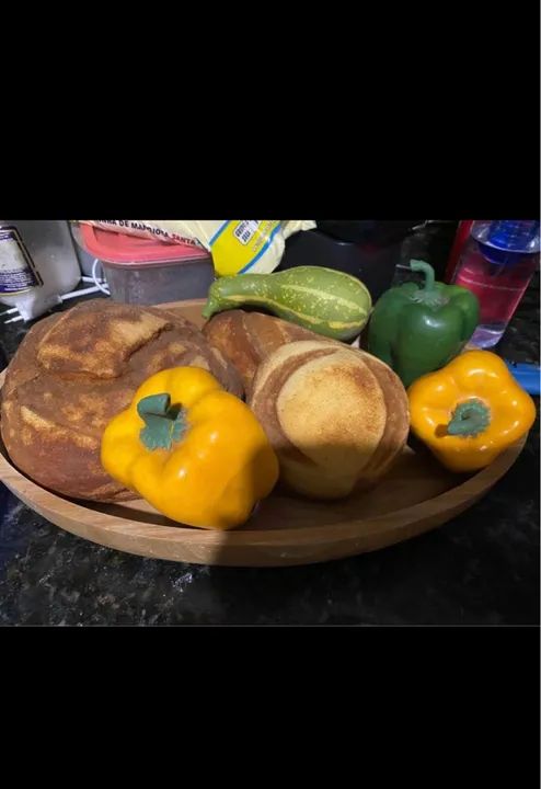 Cesto de pão e legumes decorativo 