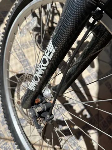 Bicicleta aro 26 com amortecedor monroe 