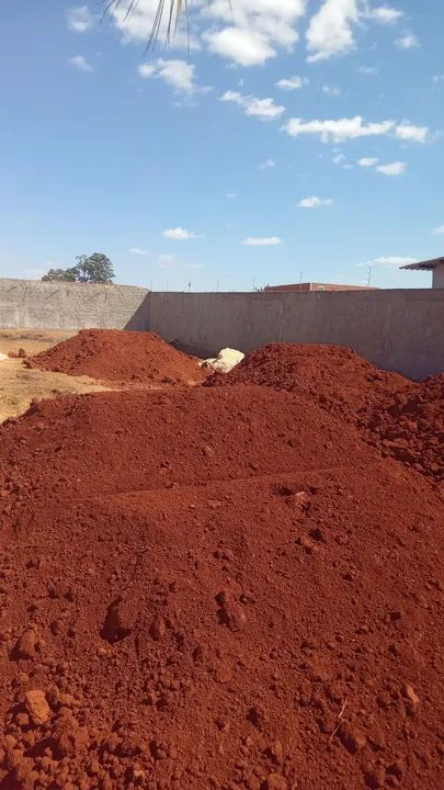 Aterro e Terra p Gramas - Foto 4