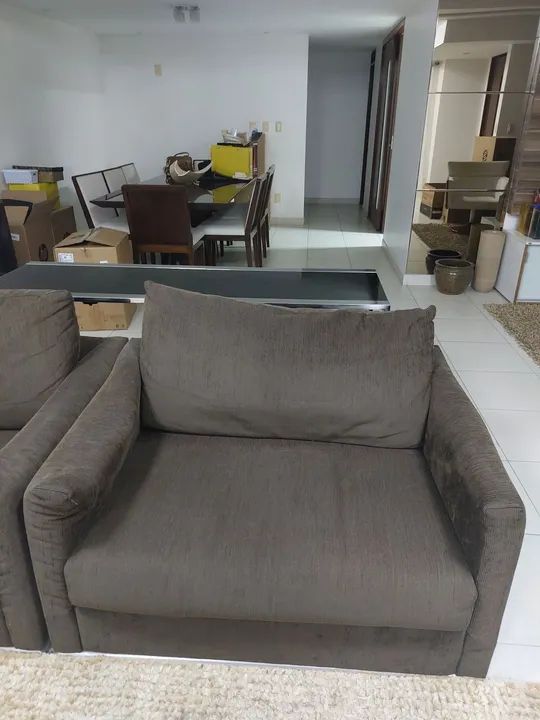 Sofá marrom chenille