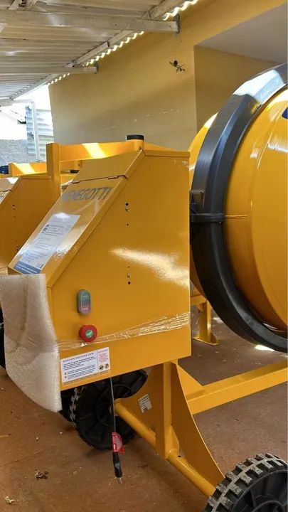 Betoneira Menegotti 400ltrs  - Foto 4