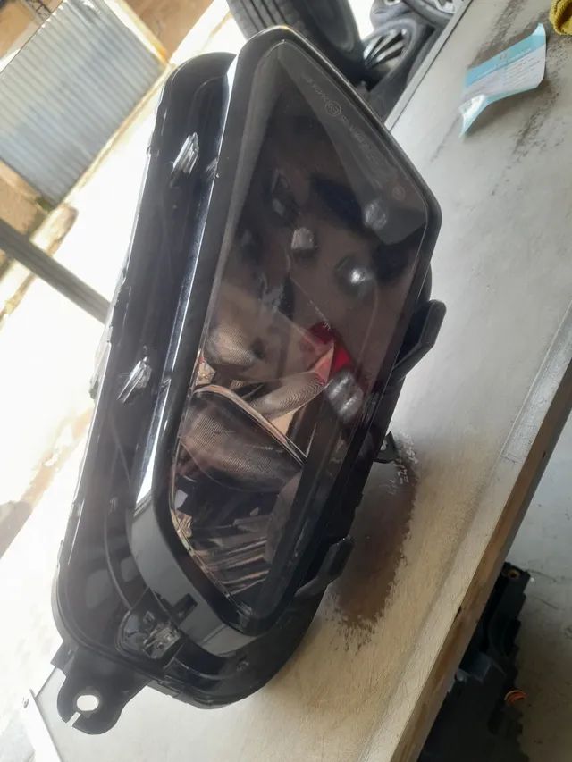 Farol da toro lado direito. 