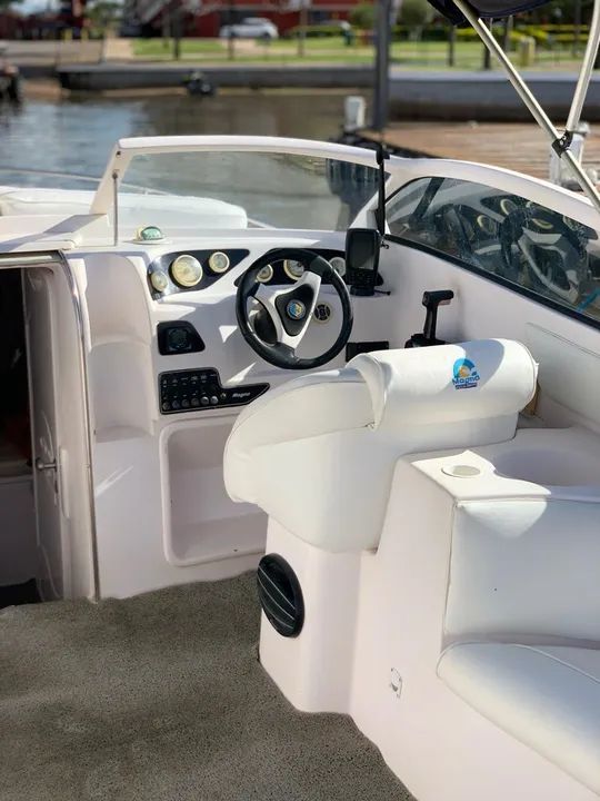 Lancha Magna 260 com Motor Mercury 225Hp Optimax - Foto 7