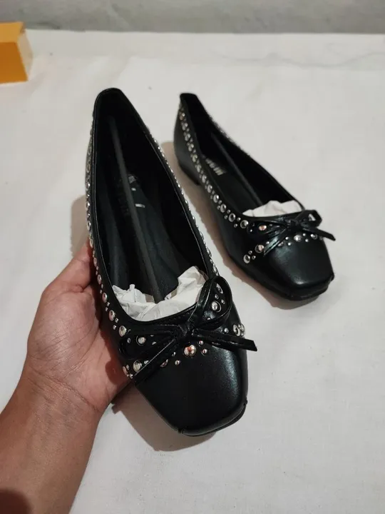 Sapatilha preta elegante