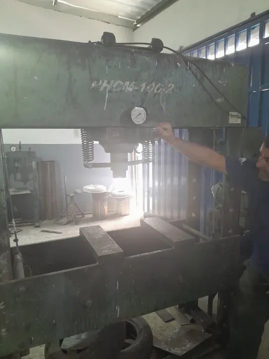 Vendo ou Arrendo Tornearia Mecânica