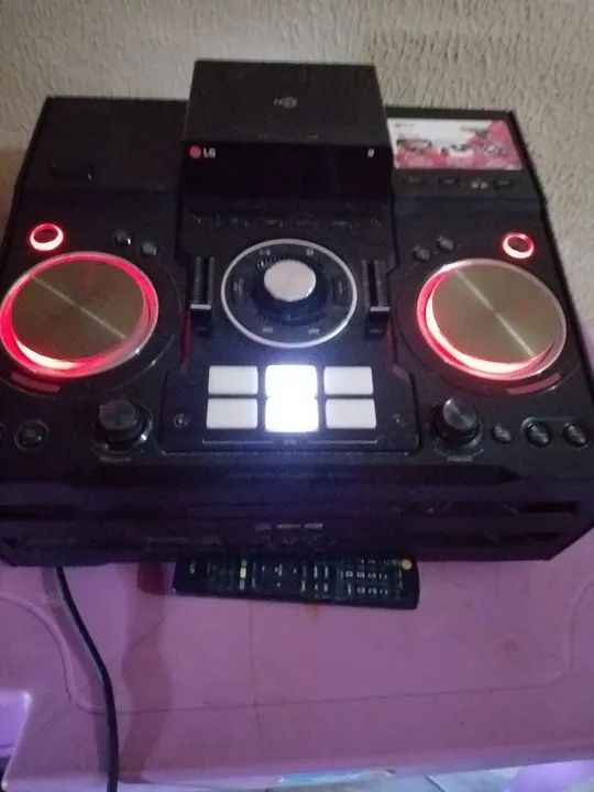 Som LG com Bluetooth e CD Player