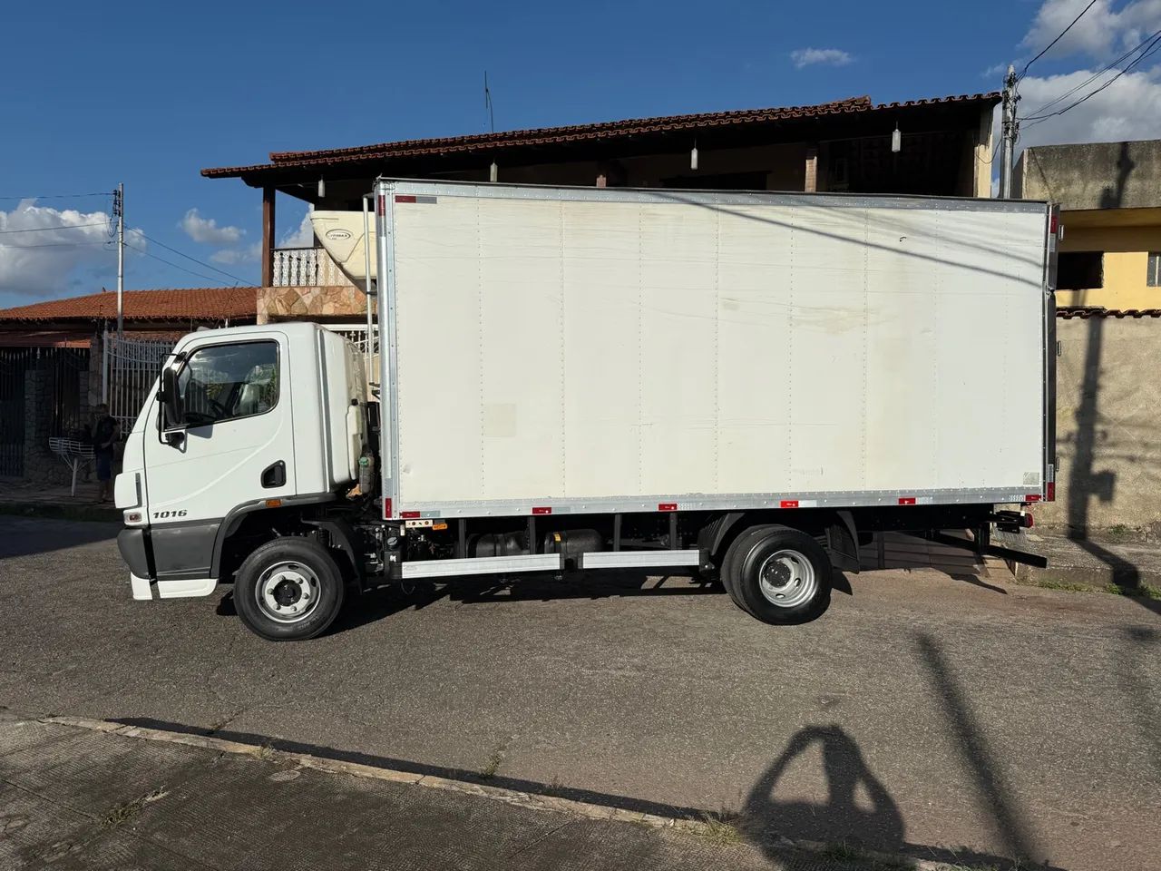 Mb Accelo 1016 ano 2022 com baú Refrigerado - Foto 4