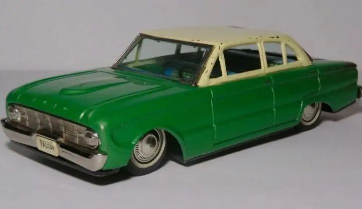 Raro Carrinho de Lata Ford Falcon Bandai Japan