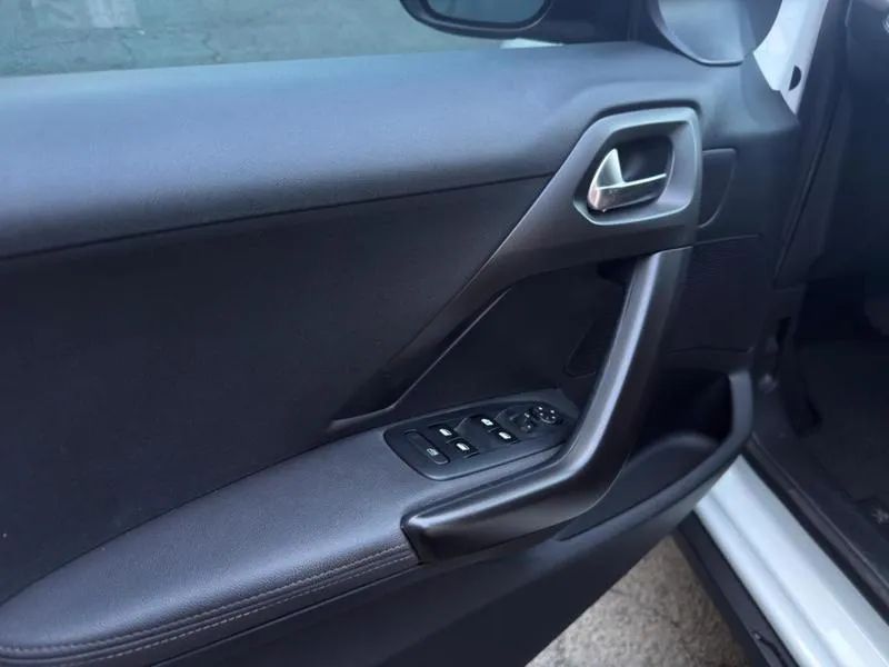 PEUGEOT 2008 GRIFFE 1.6 AUTOMATICO 2022 - Foto 5
