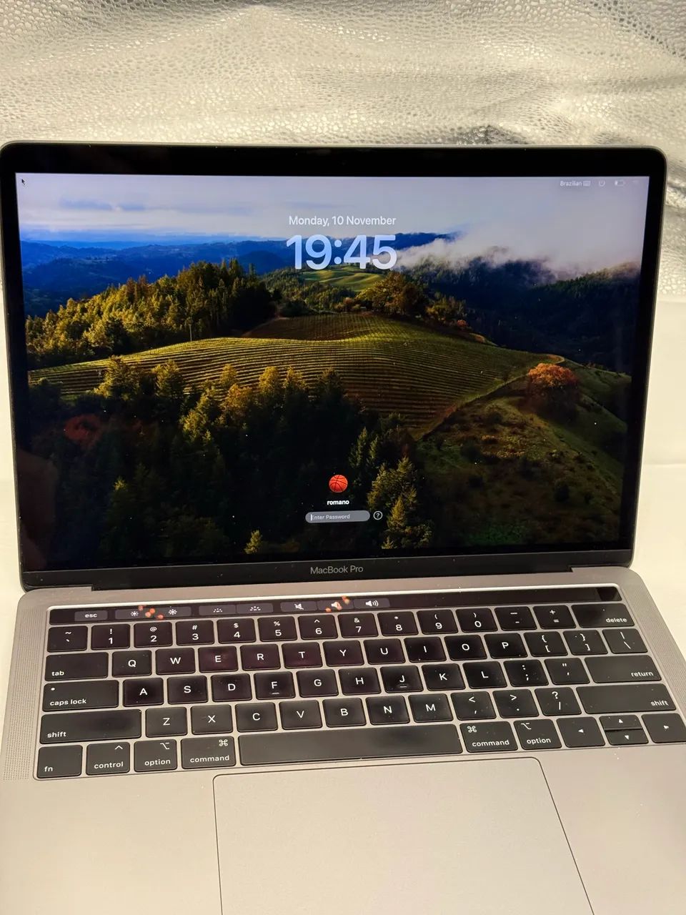 MacBook本体 MacBook Pro 2019 Core i5 16Gb 128Gb MacBook Pro (16 polegadas, 2019) - Especificações técnicas