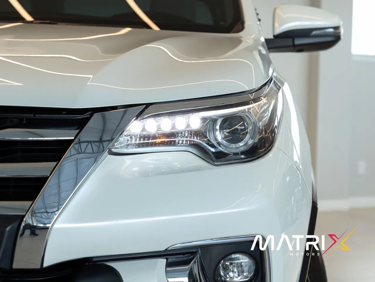 Toyota Hilux SW4 SRX Diamo. 4x4 2.8  - Foto 4