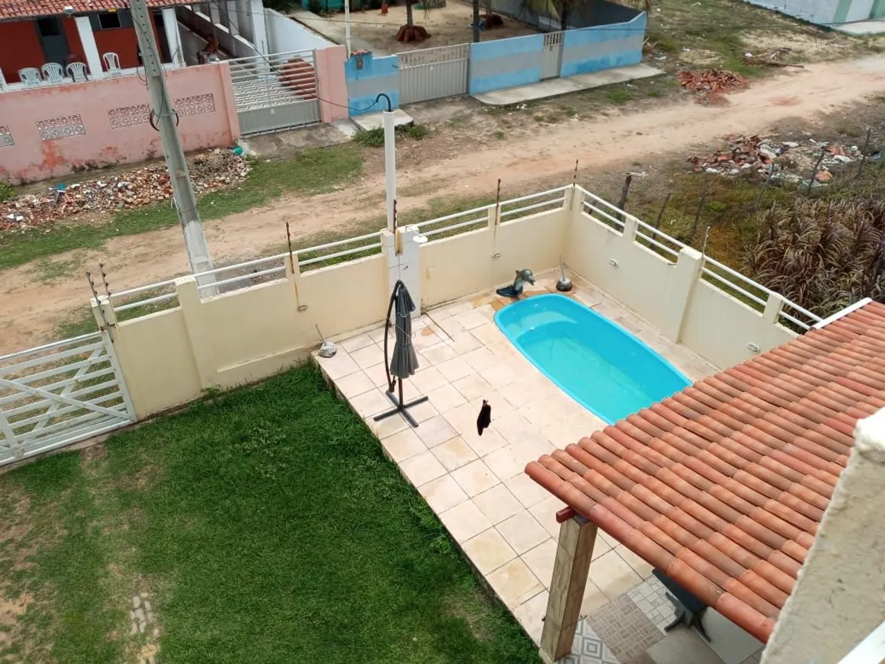 EXCELENTE CASA EM CAMURUPIM