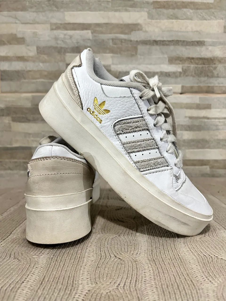 Tênis casual branco Adidas 35 - Foto 2