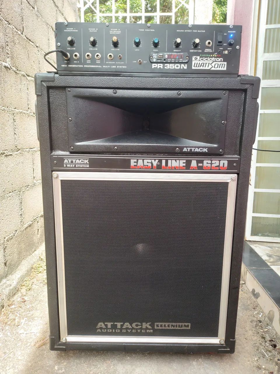 Caixa de Som Attack Easy Line A-620 com Amplificador integrado