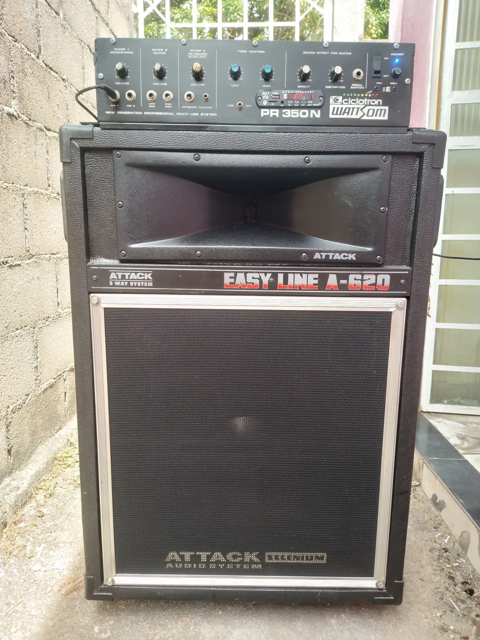 Caixa de Som Attack Easy Line A-620 com Amplificador integrado