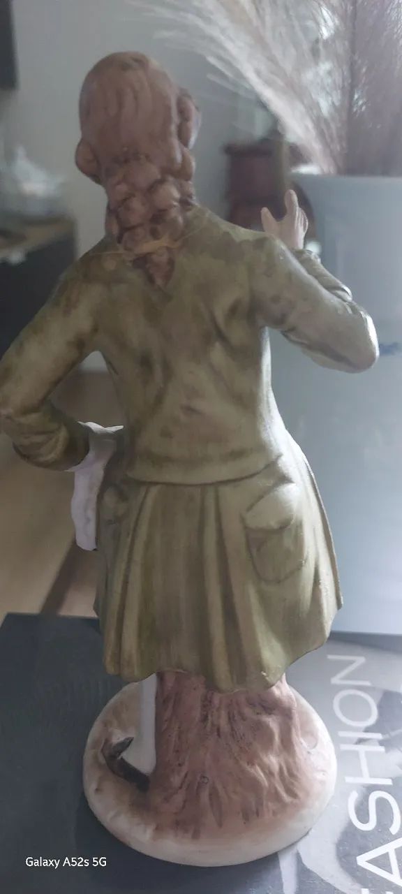 Estatueta cavalheiro 18cm - Foto 2