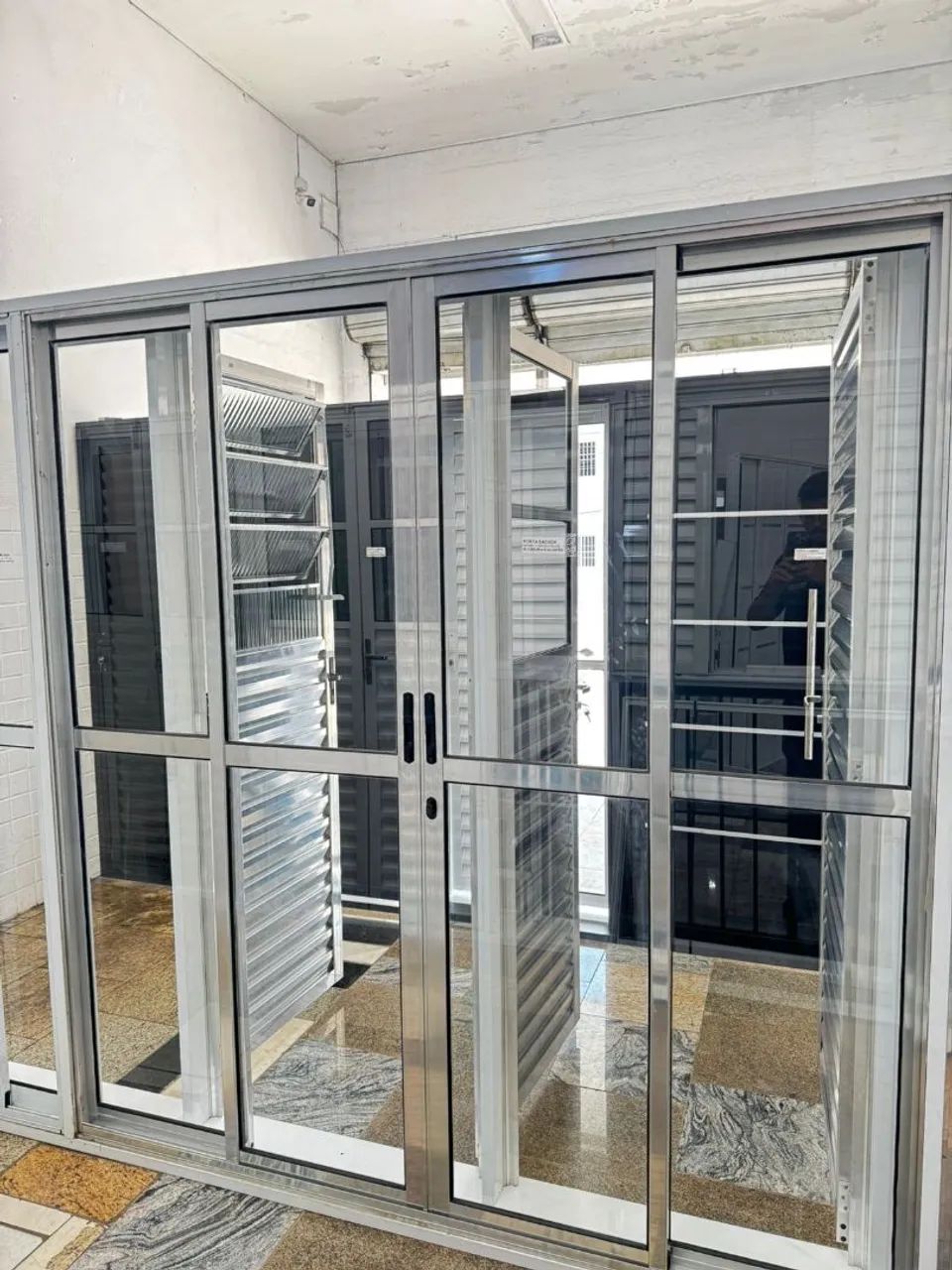 Portas de vidro de correr 2.10x2.00 - Porta sacada Queima de estoque! - Foto 6