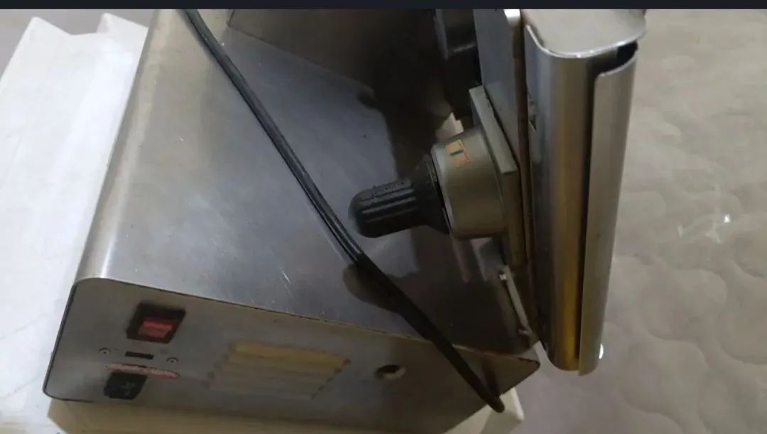 Vendo Máquina de Fatiar Automática Bermaq 127 - Foto 4