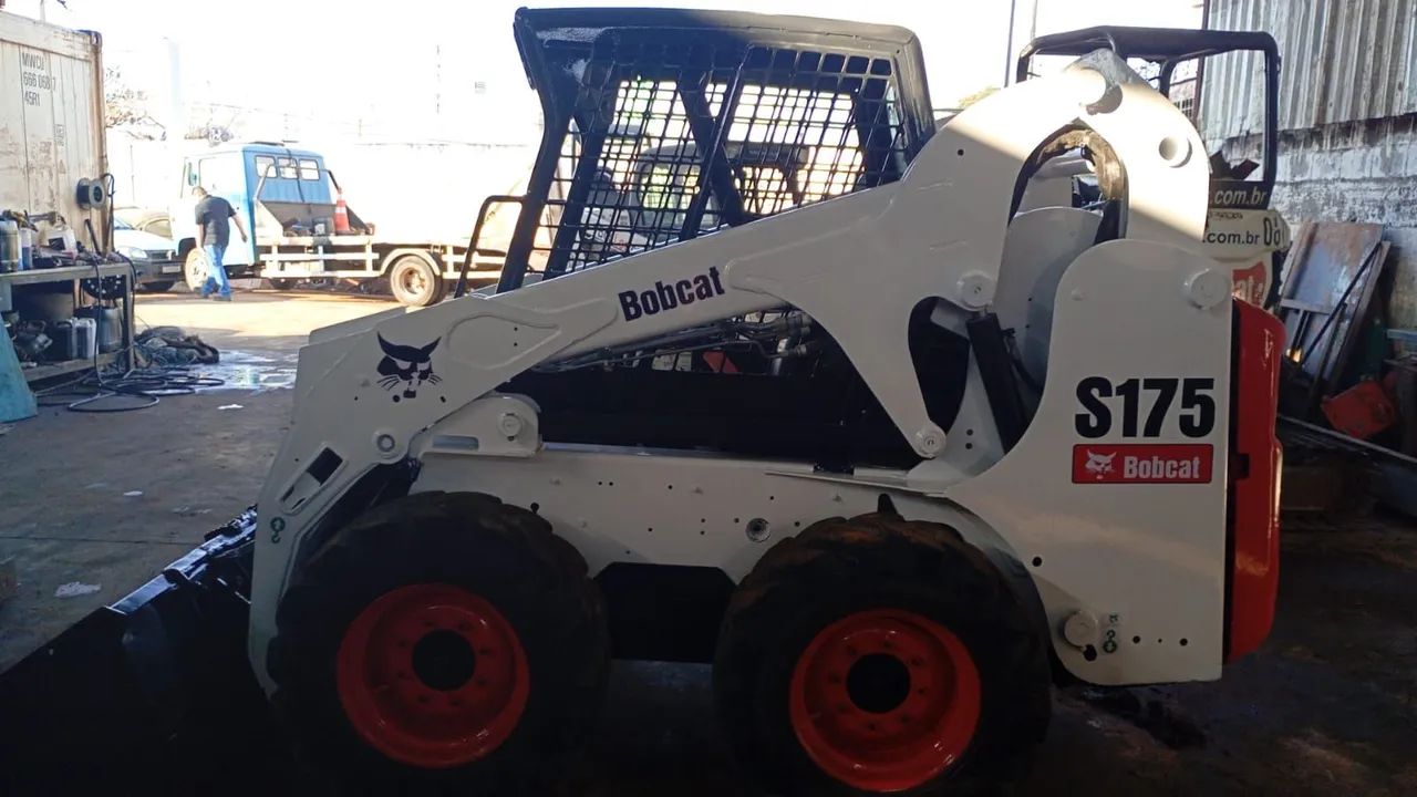 Mini carregadeira Bobcat S175 2011. Em Curitiba - Foto 2