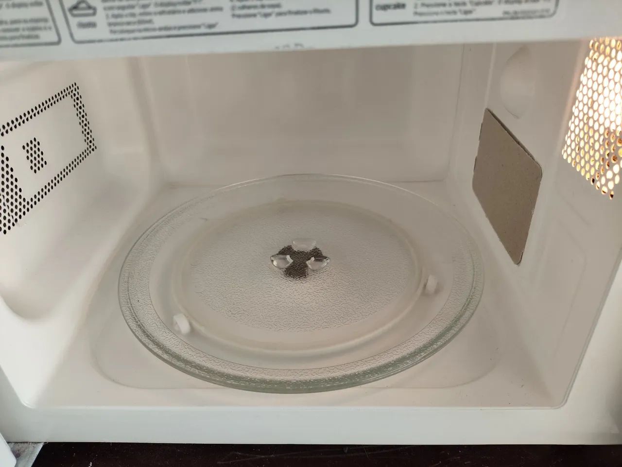 Microondas Midea,20 lts,110 volts, entrego e dou garantiaa - Foto 3