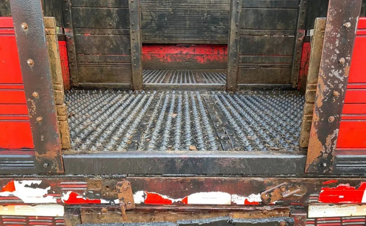 Ford f4000 boiadeiro ano 2015 - Foto 6