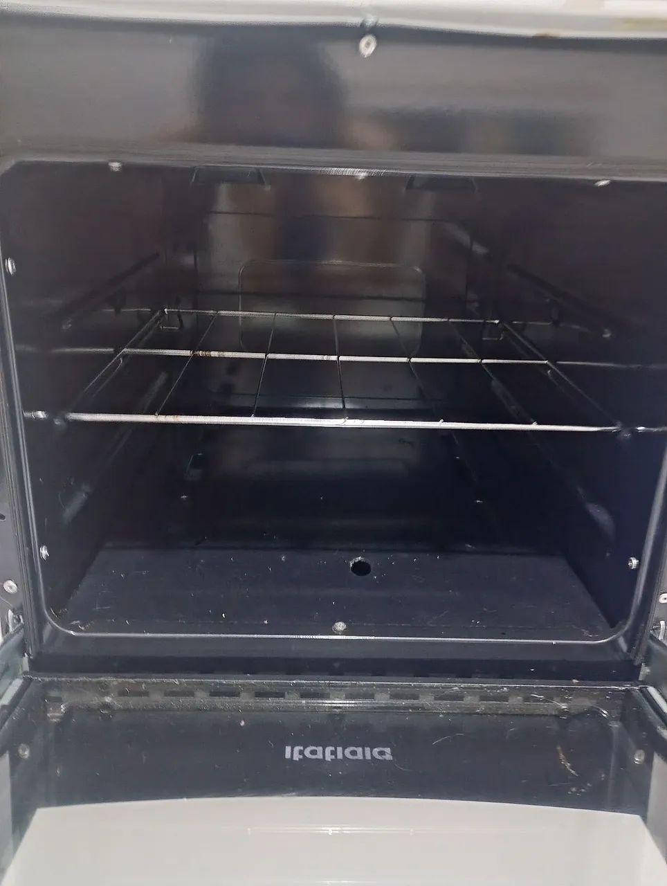 Vende-se fogão semi-novo com botij e mangueira de gás . - Foto 4