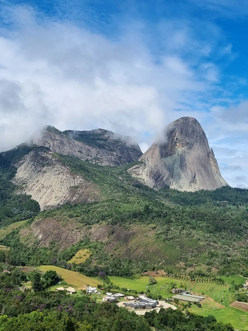 Alugo loft em Pedra Azul/ES