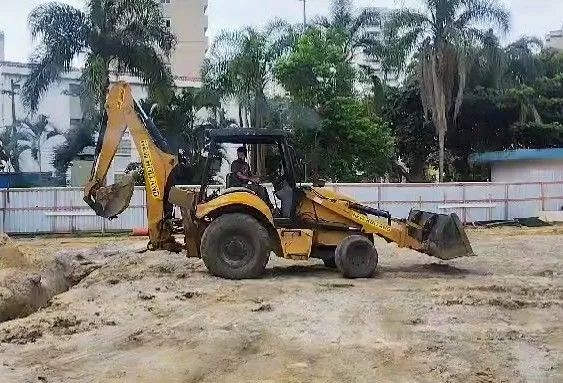 Retroescavadeira New Holland LB90B  - Foto 2