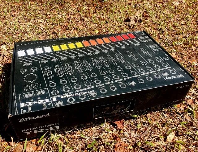 Roland TR8 - Drum machine (seminova) - Instrumentos musicais - Asa