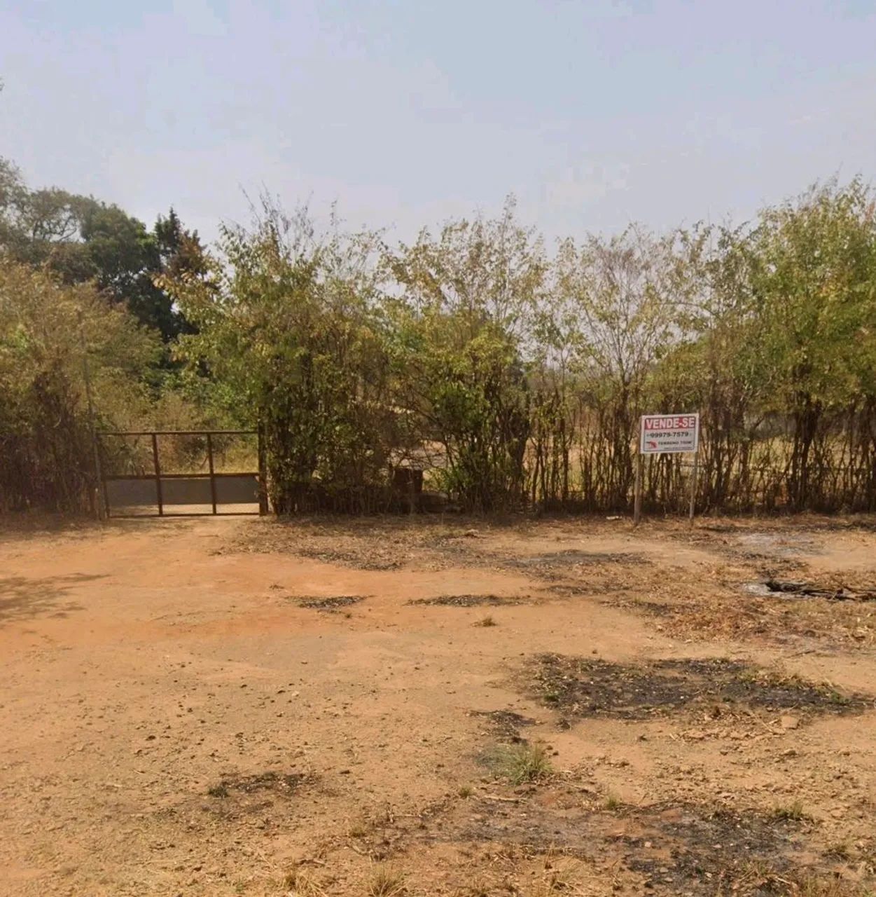 Vendo lote escriturado ao lado da bunge luziania, frente pra BR 040.