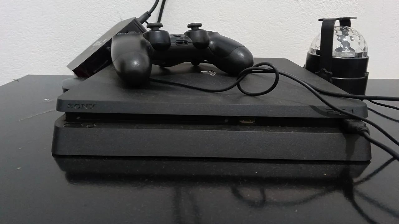  Vendo Playstation 4 Slim 500 giga