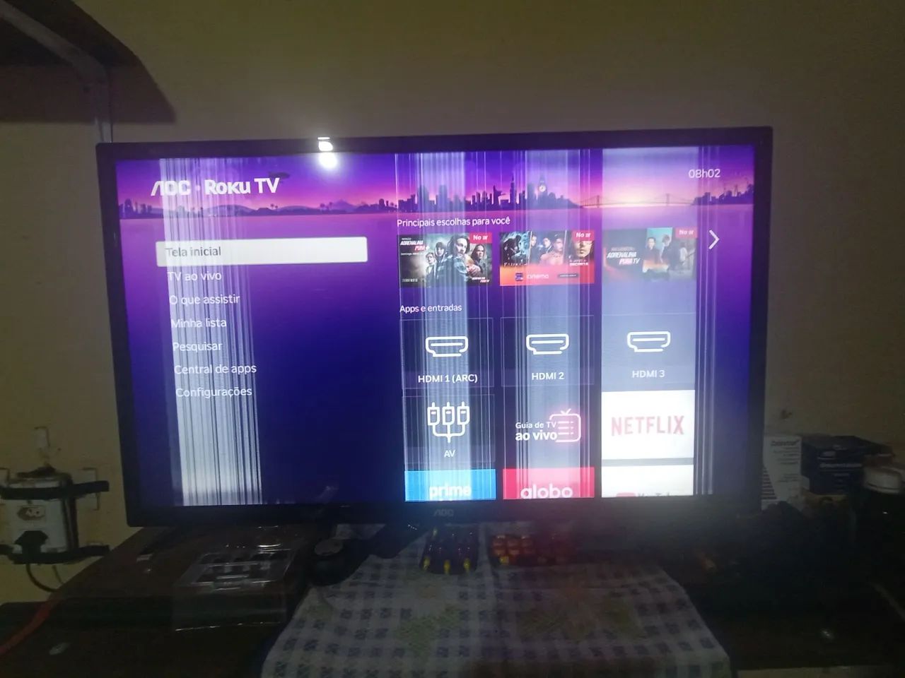 AOC Smart TV 32 inches. (Working) Read the listing.64308565197698121