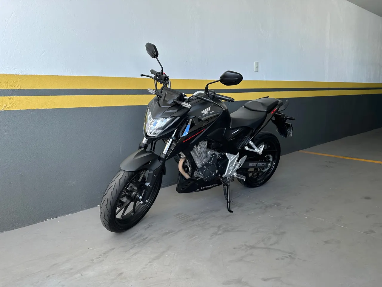 HONDA CB 300F TWISTER