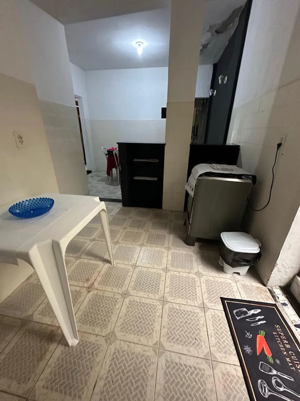 Vendo uma casa e um kit net no Garcia , rua principal na ladeira do colégio Edgar Santos