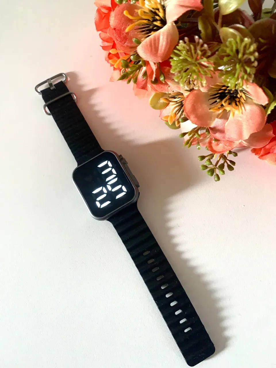 Relógio Digital LED Unissex - Várias Cores - R$30