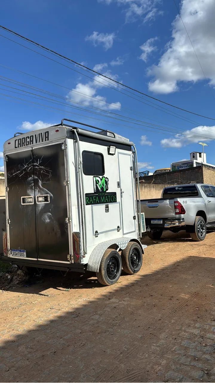 Trailer Reboque para Cavalos, Vaquejada completo de luxo! - Foto 3