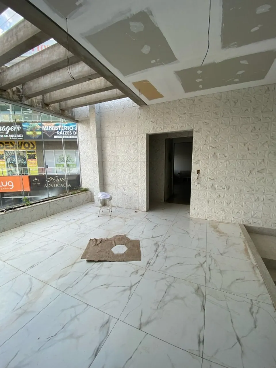 ALUGA-SE SALA COMERCIAL EM VICENTE PIRES